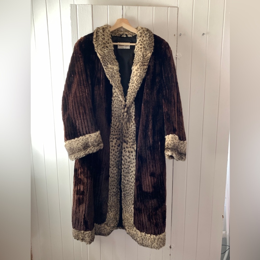 Ocelot & Otter Fur Coat • Made in Quebec 🇨🇦